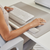 Fellowes Breyta Palm wrist rest Silicone Sand 100142569 100142569